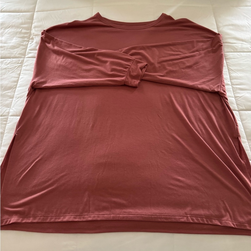 Old Navy Active Ultralite Top in Dusty Rose - great condition shirt- sz XXL